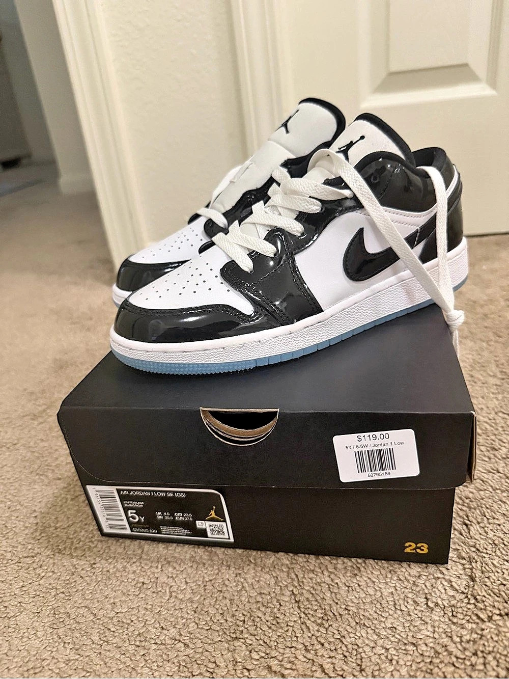 Jordan Air Jordan 1 Low Sneakers White & Black US 5Y Nee